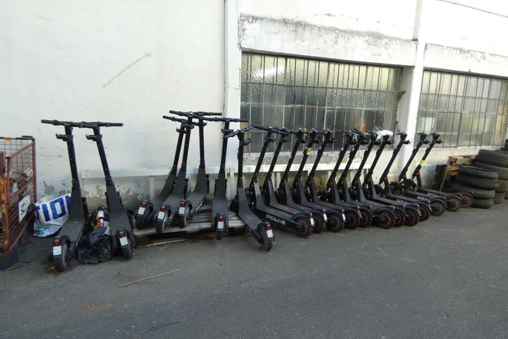 Posten OKAI ES400A Profi E-Scooter